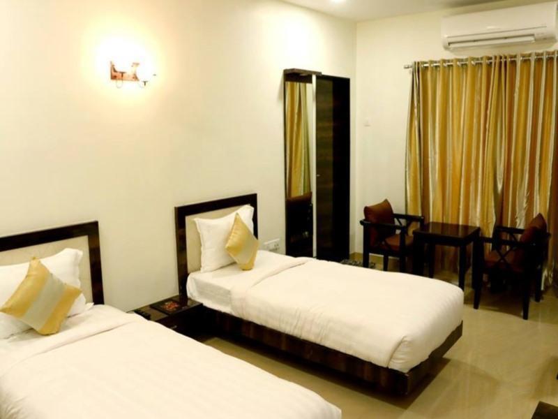 Townhouse Oak Hotel The Sudesh Rāipur Εξωτερικό φωτογραφία